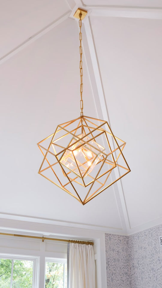 CHANDELIERS THAT DEFINE ELEGANCE